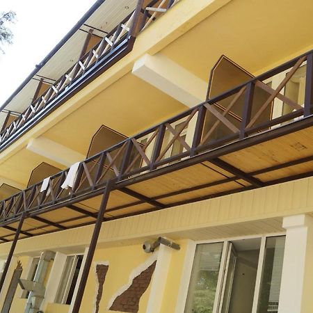 Pitsunda Hotel Ngoại thất bức ảnh