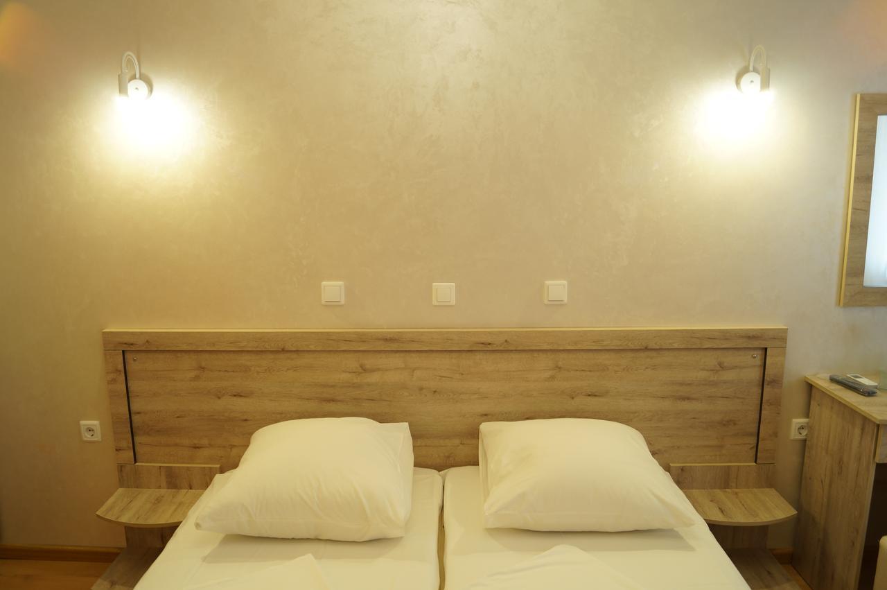 Pitsunda Hotel Ngoại thất bức ảnh