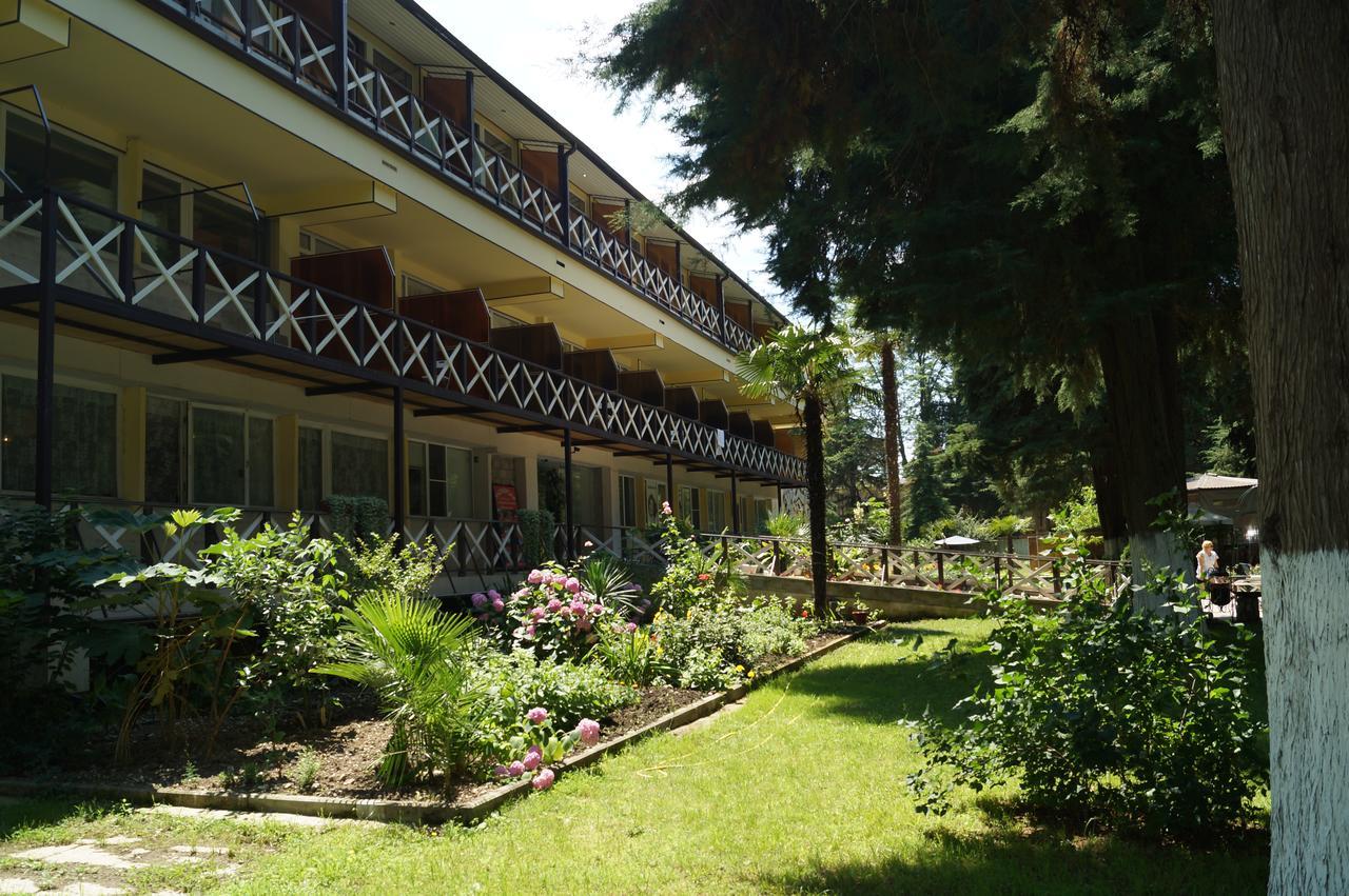 Pitsunda Hotel Ngoại thất bức ảnh