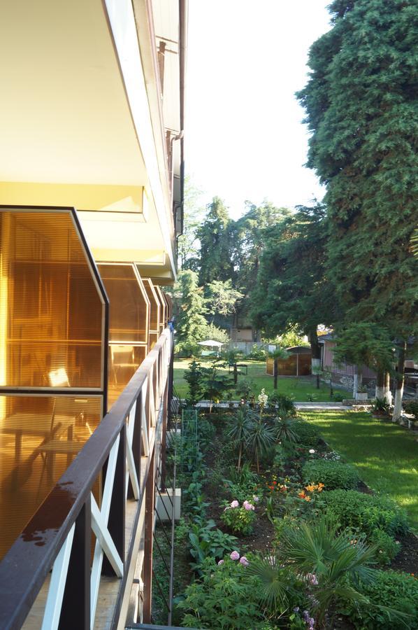 Pitsunda Hotel Ngoại thất bức ảnh