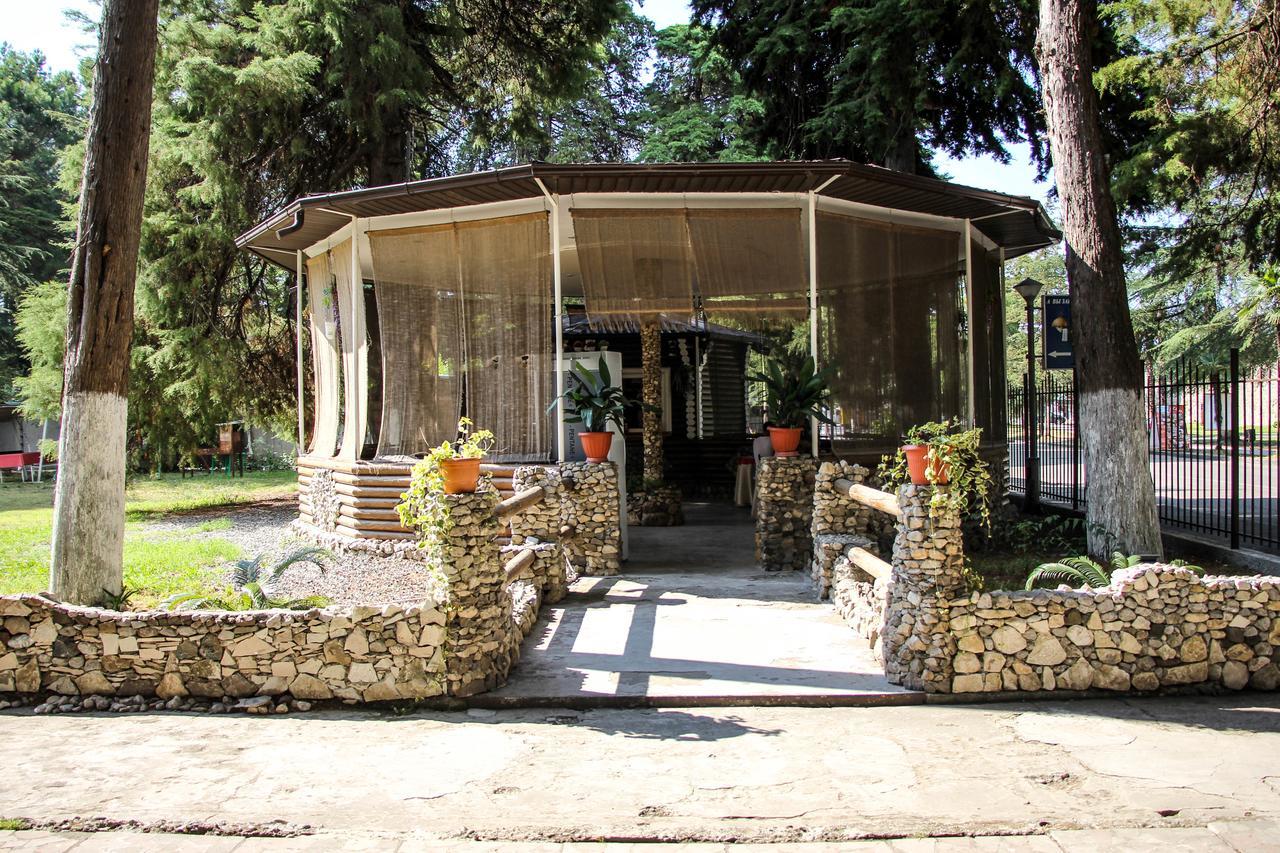 Pitsunda Hotel Ngoại thất bức ảnh