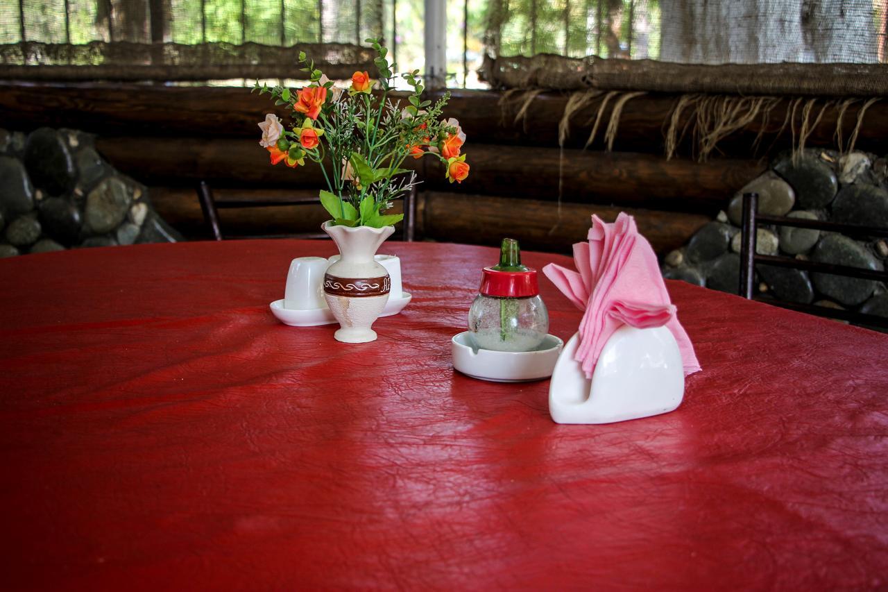 Pitsunda Hotel Ngoại thất bức ảnh