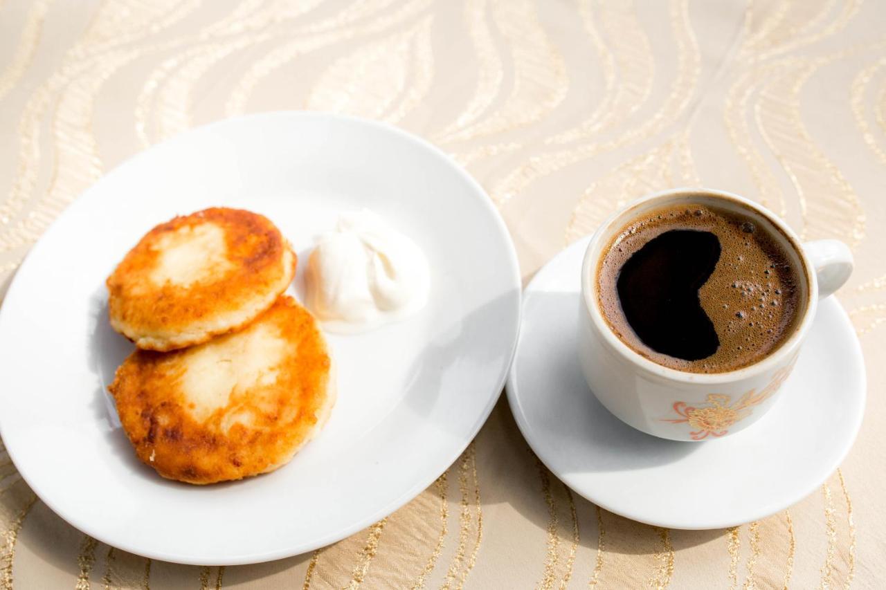 Pitsunda Hotel Ngoại thất bức ảnh
