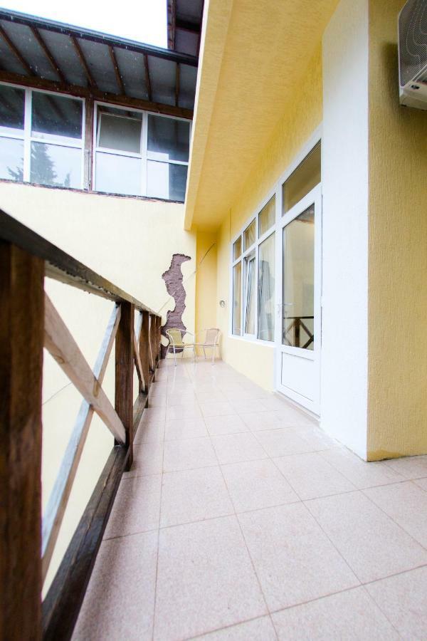 Pitsunda Hotel Ngoại thất bức ảnh