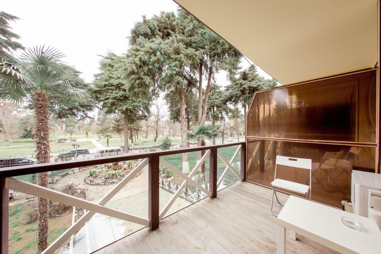 Pitsunda Hotel Ngoại thất bức ảnh