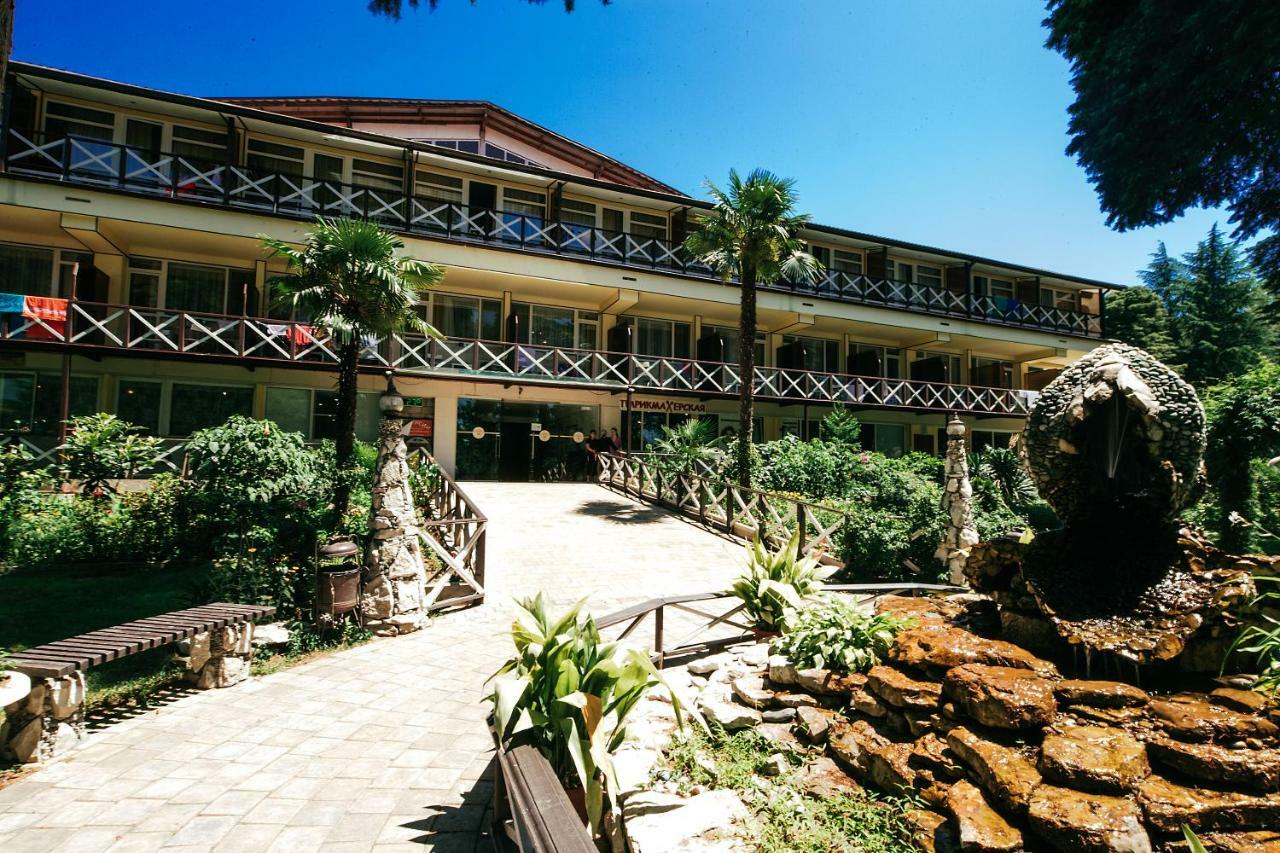 Pitsunda Hotel Ngoại thất bức ảnh
